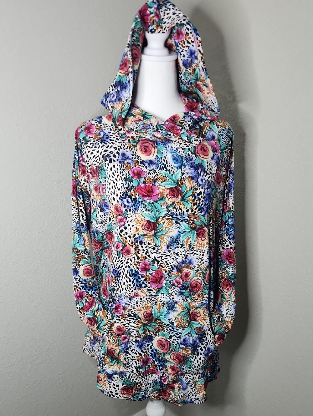NWT LuLaRoe Floral & Leopard Print Hooded Top in Teal, Pink, Blue Large